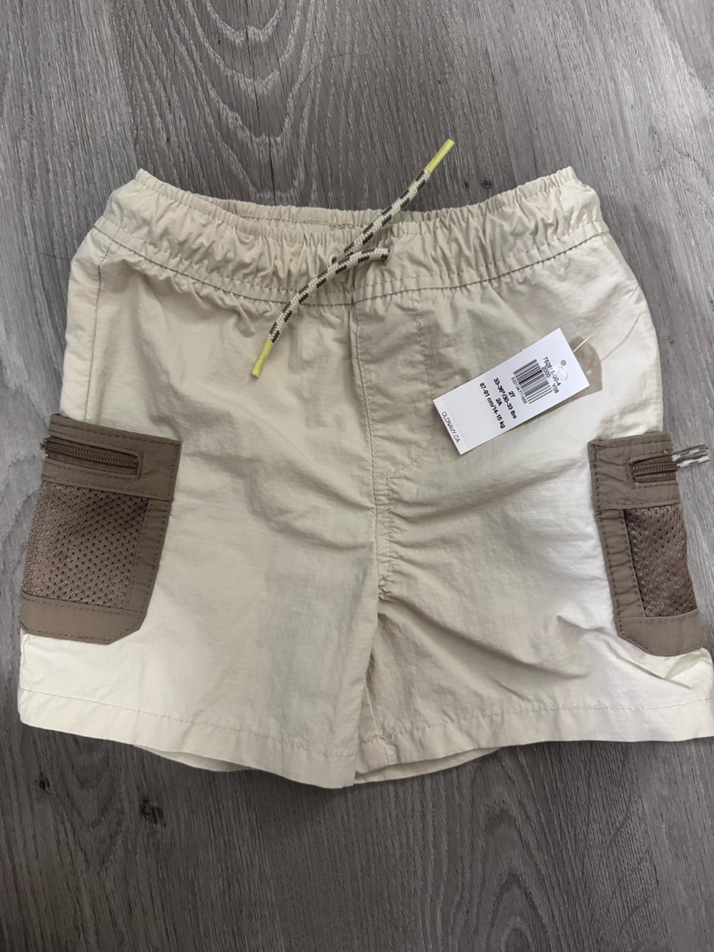 NWT Old Navy nylon cargo shorts